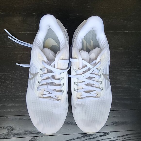Nike Shoes - White New Balance Women's Fresh Foam X Tempo v2 | Size 9.5